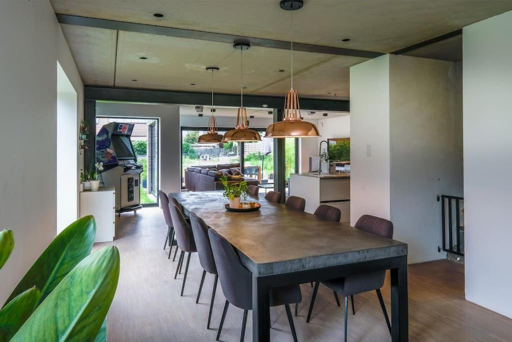 Spacious Family 10 Min From Downtown Villa