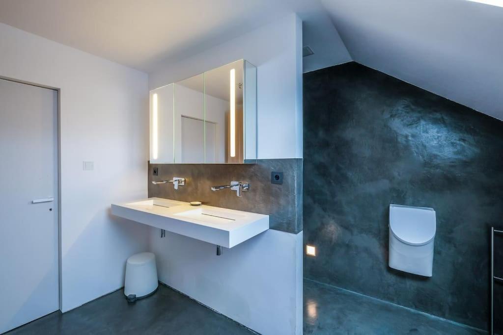 Spacious Family 10 Min From Downtown Villa